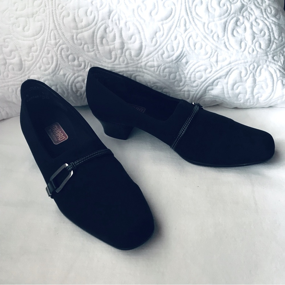 Munro American Cindi Black Stretch Loafer Buckle Comfort Shoes 8.5 M Low Heel